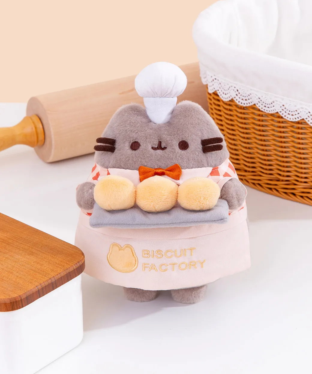 Pusheen Biscuit Baker Plush