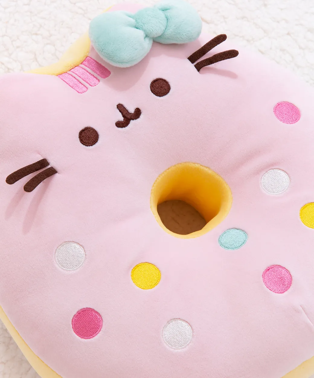 hello_kitty_x_pusheen_donut_plush_5.webp Pusheen Hello Kitty® x ® Donut Plush