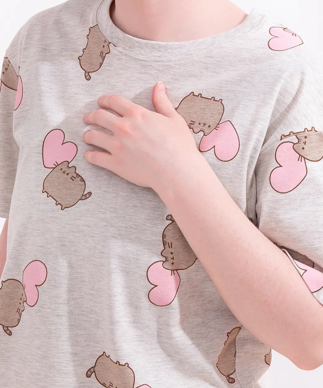 pusheen_hearts_pajama_set_3.webp Pusheen Hearts Pajama Set