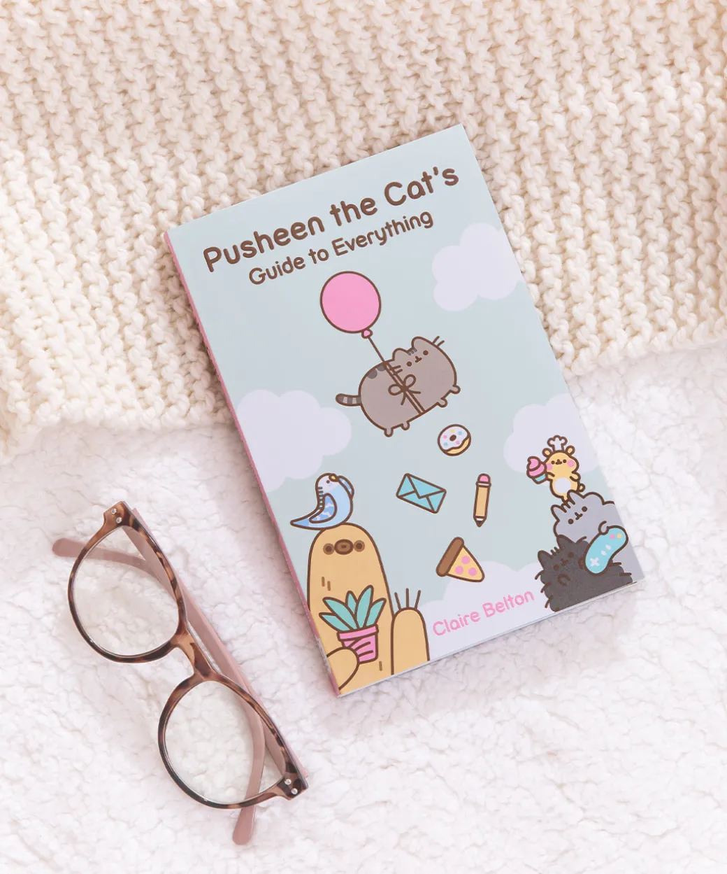 pusheen_the_cats_guide_to_everything_paperback_4.webp Pusheen the Cat's Guide to Everything Paperback