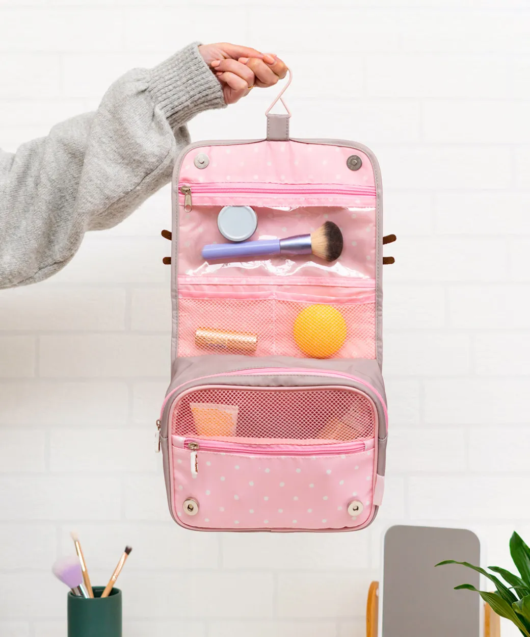 Pusheen Toiletry Bag